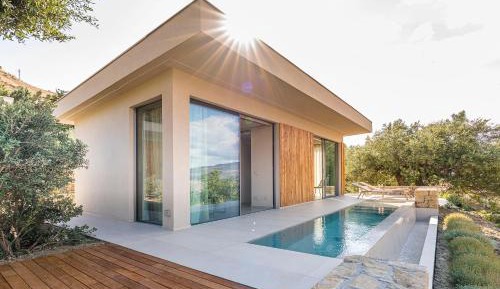 Deluxe Bungalow