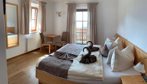Superior Double or Twin Room with Mountain View