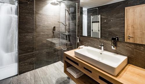 Deluxe Family Suite