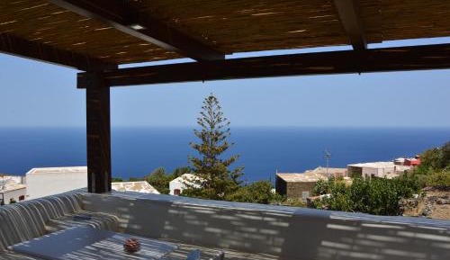 One-Bedroom Apartment with Sea View and Terrace