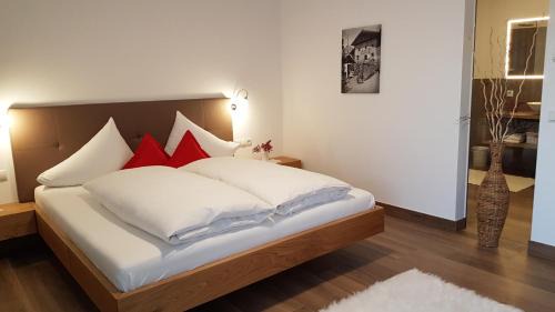 Large One-Bedroom Apartment