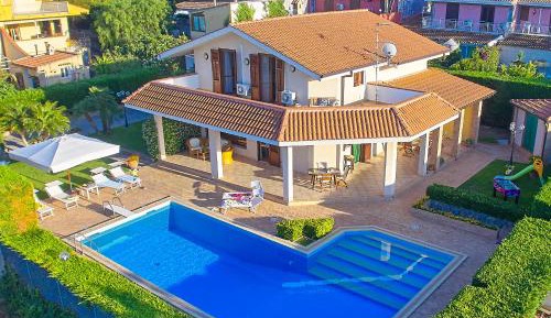 Five-Bedroom Villa