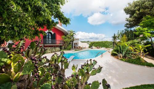 Four-Bedroom Villa with Sea View