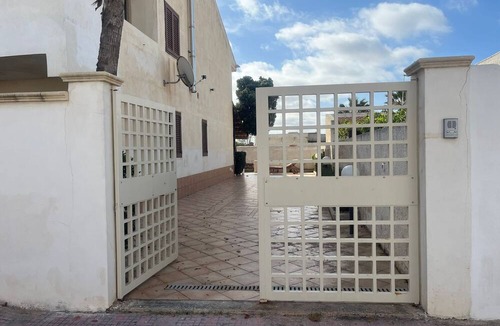 Marsala House | Holiday Home 'Villa Settimo' with Private Terrace, Private Garden and Air Conditioning