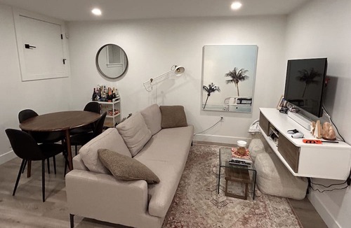 Kerrisdale Apartment | Enjoy easy access from this perfectly located brand new one bedroom suite.