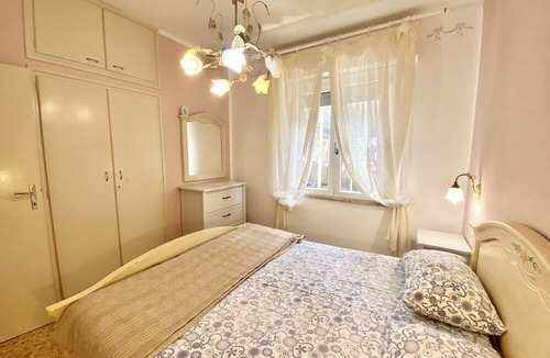 Marina di Castagneto Carducci House | Holiday Home 'Appartamento 1 - Villa Lidia' with Private Pool, Wi-Fi and Air Conditioning