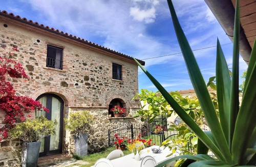 Castel del Piano House | Soothing 1-bedroom barn retreat in charming Montenero