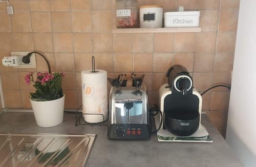 Isola Sacra Apartment | Cozy accommodations just 10 minutes from FCO Fiumicino Airport