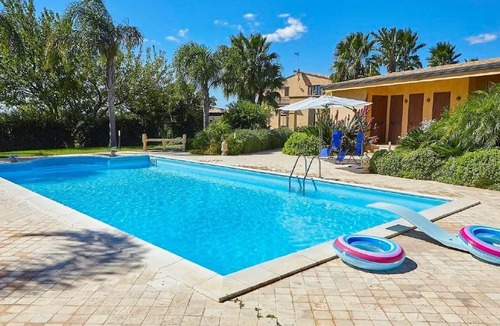 Castelvetrano House | in Castelvetrano mit Gepflegtem Garten by Interhome