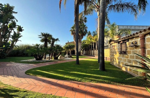 Partinico House | Villa with pool and 8,000 sqm garden in Sicily
