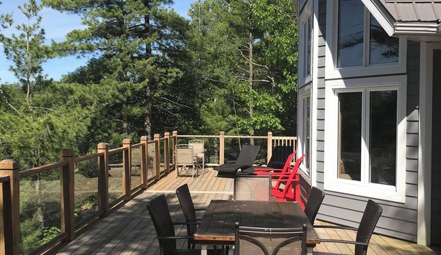 Beautiful newly built, water access only Cottage in Honey Harbour