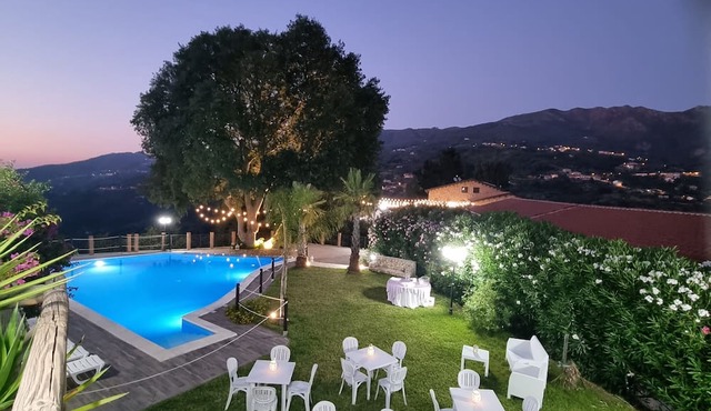 Holiday Home 'Arcaloro Resort Rooms Infinito' with Sea View, Wi-Fi and Air Conditioning