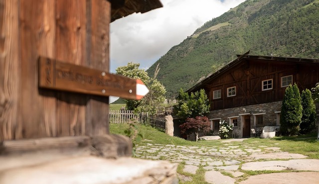 Apartment 'Masherbrum - Juval Oberortlhof' with Mountain View and Wi-Fi