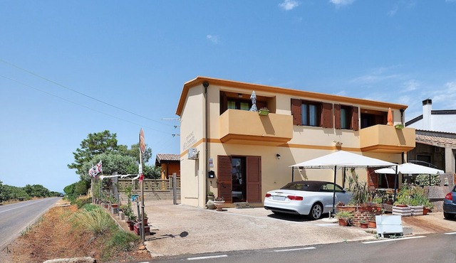 Holiday Home 'La Pavoncella' with Sea View, Wi-Fi and Air Conditioning