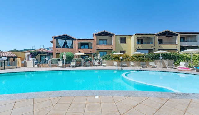 Casa Vacanze Mora Apartment with Private Pool and Air Conditioning