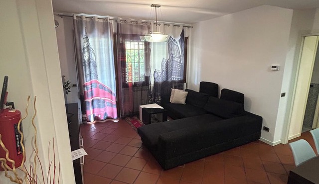 Apartment located on the ground floor within walking distance of the center of Abano Terme.