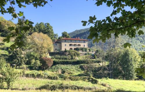 Stunning Apartment In Bibbiena